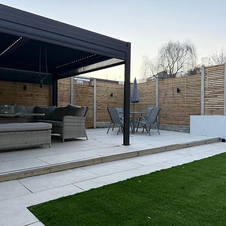 5 Bed Town House Within City Centre And Sleeps Up To 11 With Sky And Netflix Birmingham Dış mekan fotoğraf