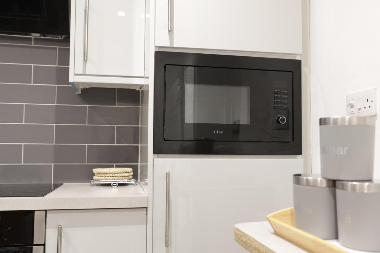 5 Bed Town House Within City Centre And Sleeps Up To 11 With Sky And Netflix Birmingham Dış mekan fotoğraf