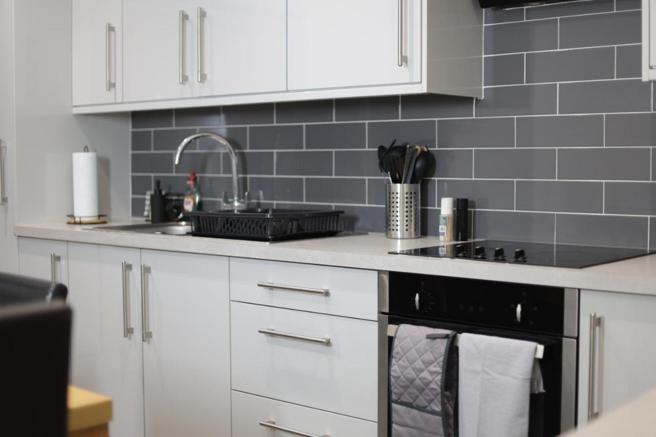 5 Bed Town House Within City Centre And Sleeps Up To 11 With Sky And Netflix Birmingham Dış mekan fotoğraf